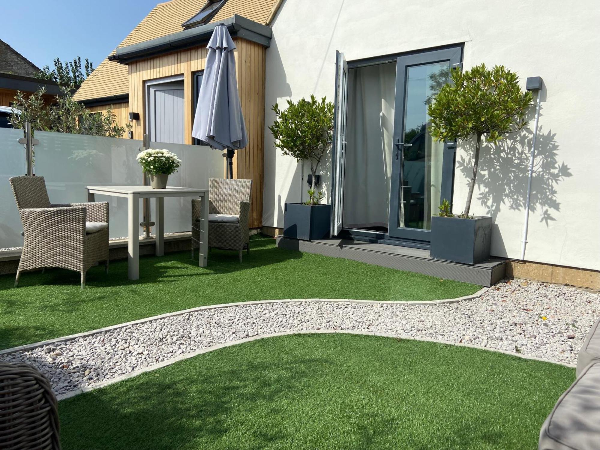 Dewcroft Villa Horsley  Bagian luar foto